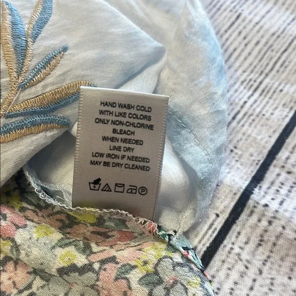 John•Mark Sz Small Embroidered Blue and White 3/4 Sleeve Boho Blouse - Picture 12 of 12